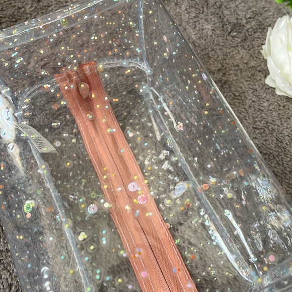 NWOT Old Navy 🍑 Clear Sequin Structured Makeup Bag - Picture 3 of 5